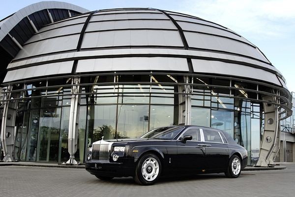 Kolejny salon Rolls-Royce w Rosji